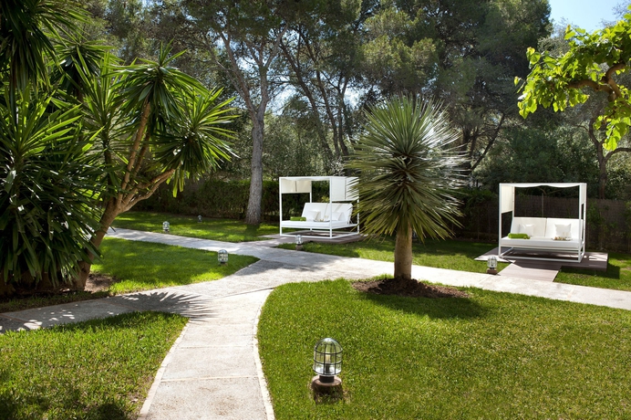 Imagen de los exteriores del Hotel Melia Cala d'Or Boutique Hotel. Foto 17