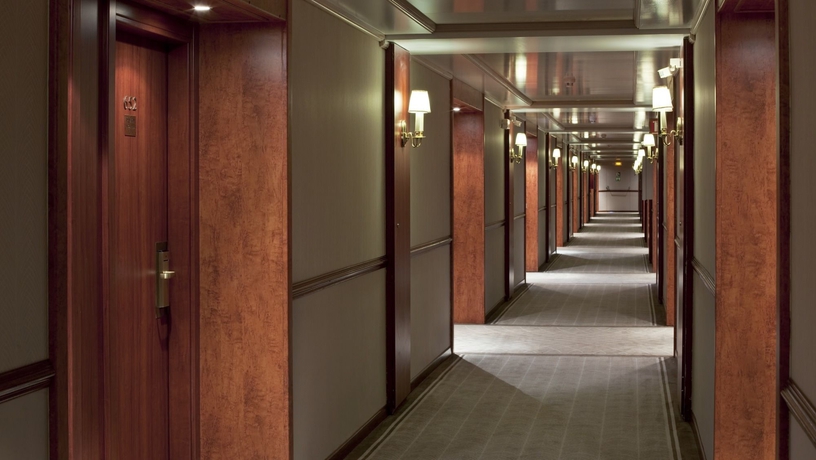 Imagen de los interiores del Hotel Melia Castilla. Foto 14