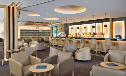 Imagen del bar/restaurante del Hotel Melia Costa del Sol. Foto 2