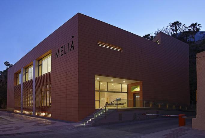 Imagen de los exteriores del Hotel Melia Costa del Sol. Foto 21