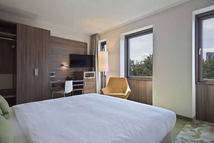 Imagen de la habitación del Hotel Melia Düsseldorf. Foto 5