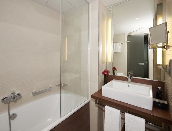 Imagen de la habitación del Hotel Melia Düsseldorf. Foto 7