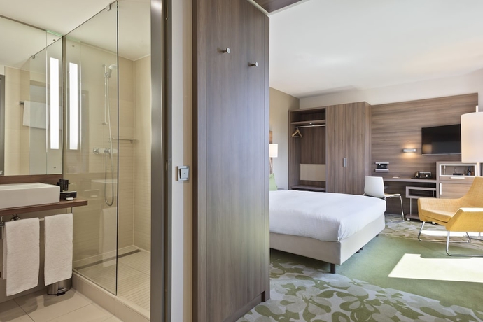 Imagen de la habitación del Hotel Melia Düsseldorf. Foto 11