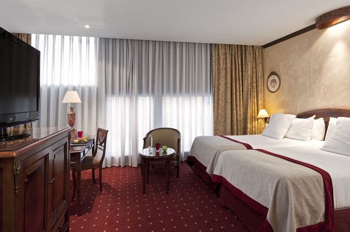 Imagen de la habitación del Hotel Melia Granada. Foto 5