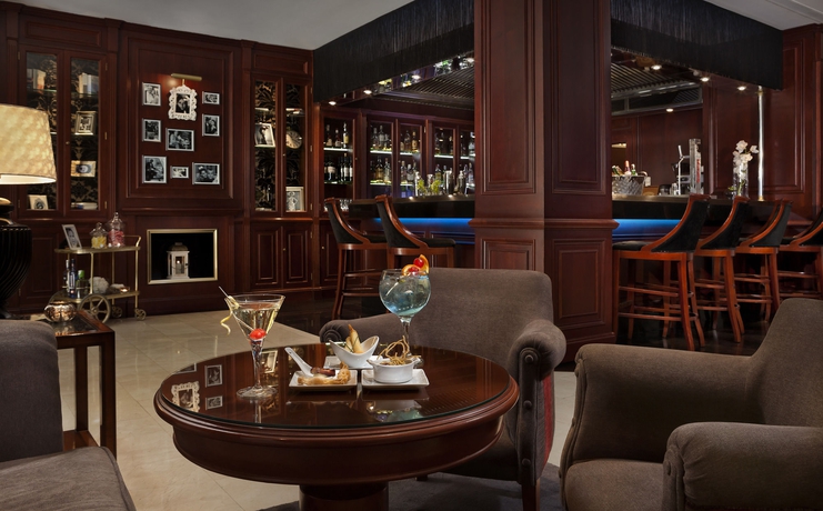 Imagen del bar/restaurante del Hotel Melia Granada. Foto 3