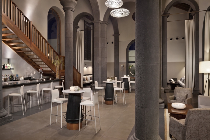 Imagen del bar/restaurante del Hotel Melia Hacienda del Conde. Foto 4