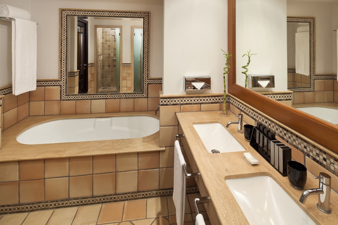 Imagen de la habitación del Hotel Melia Hacienda del Conde. Foto 11