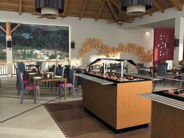 Imagen general del Hotel Melia Jardines del Rey. Foto 11