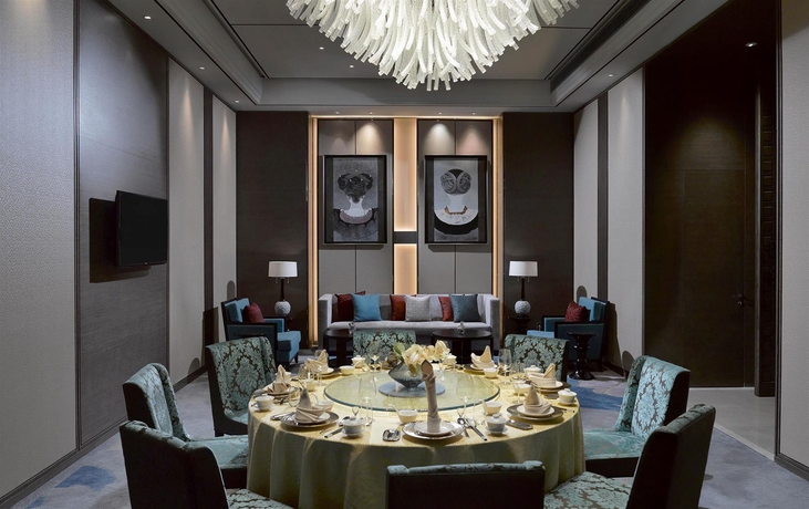 Imagen del bar/restaurante del Hotel Melia Jinan. Foto 2