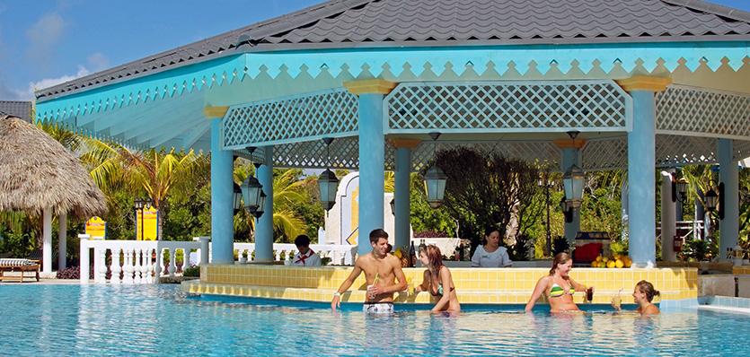 Imagen del bar/restaurante del Hotel Melia Las Dunas. Foto 4