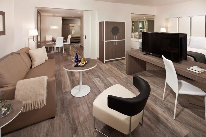 Imagen de los interiores del Hotel Melia Lebreros. Foto 11