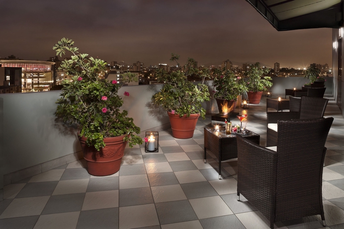 Imagen del bar/restaurante del Hotel Melia Lima. Foto 3