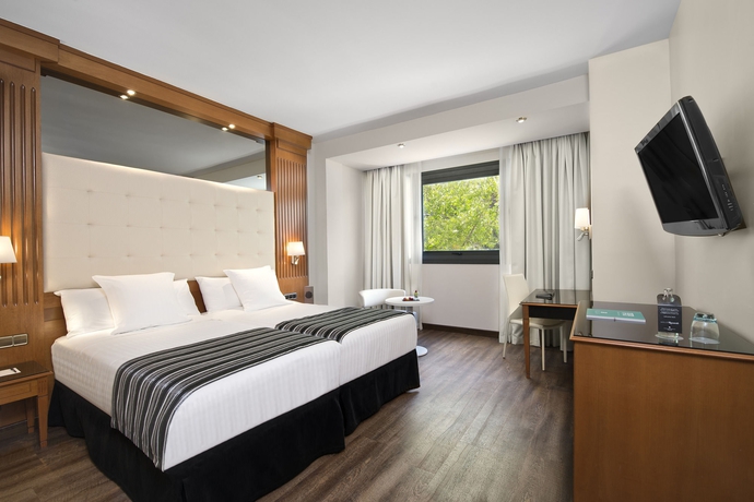 Imagen de la habitación del Hotel Melia Madrid Serrano. Foto 8