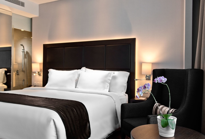 Imagen de la habitación del Hotel Melia Makassar. Foto 8