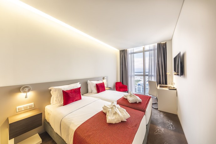 Imagen de la habitación del Hotel Melia Maputo Sky. Foto 12