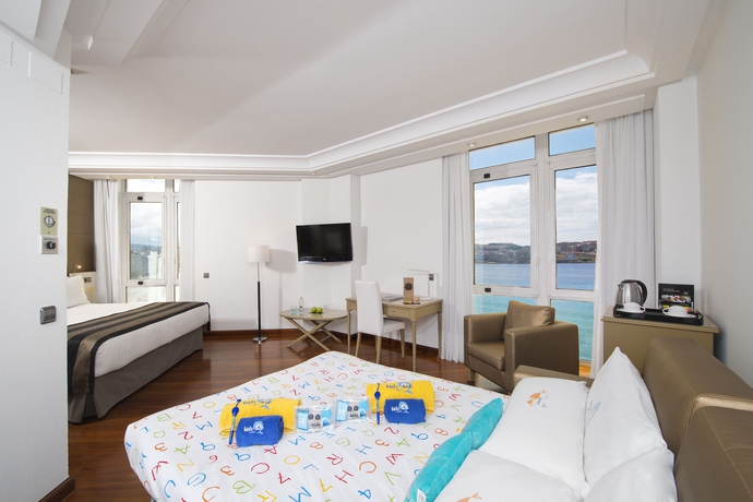 Imagen de la habitación del Hotel Melia Maria Pita. Foto 5