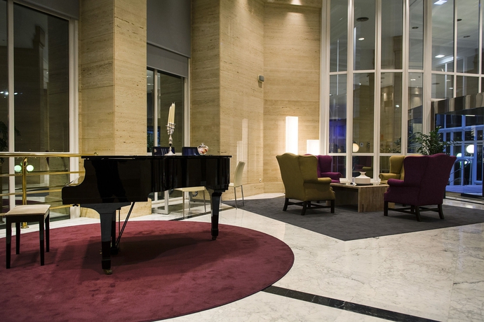 Imagen de los interiores del Hotel Melia Maria Pita. Foto 10