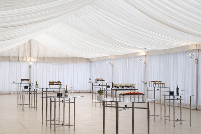 Imagen de los interiores del Hotel Melia Maria Pita. Foto 13