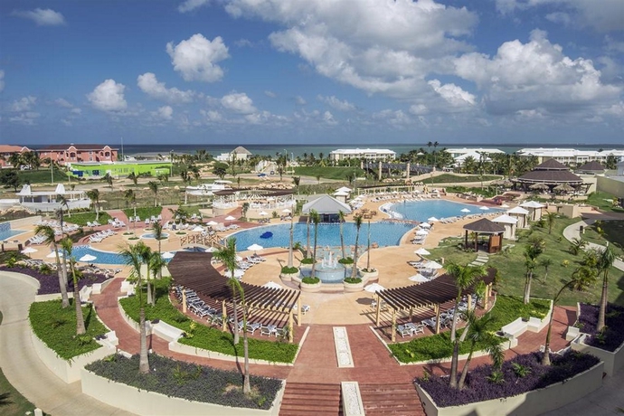 Imagen de los exteriores del Hotel Melia Marina Varadero. Foto 5