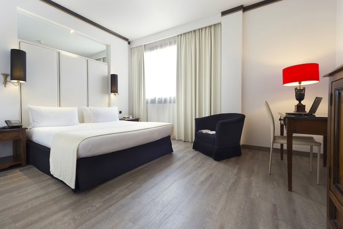 Imagen de la habitación del Hotel Melia Milano. Foto 7