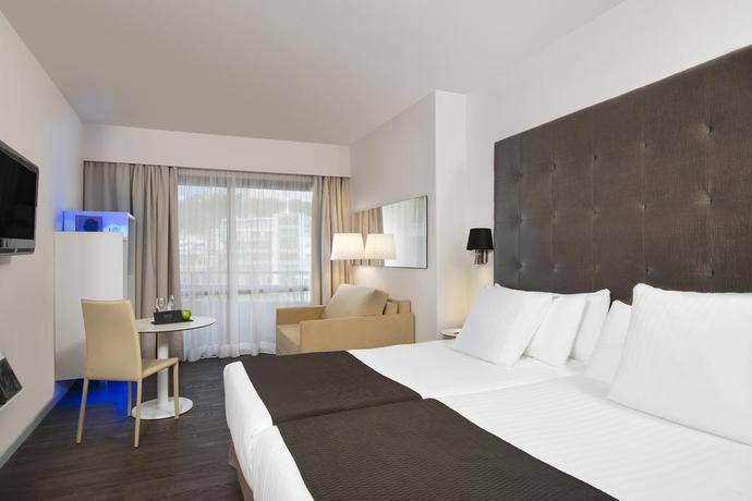 Imagen de la habitación del Hotel Melia Palma Marina. Foto 8