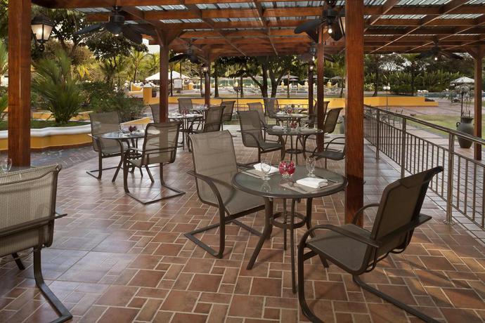 Imagen de los exteriores del Hotel Melia Panama Canal. Foto 13