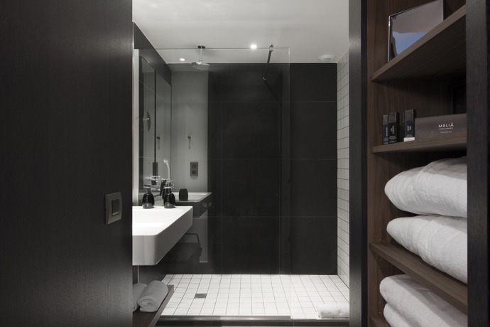 Imagen de la habitación del Hotel Melia Paris La Defense. Foto 12