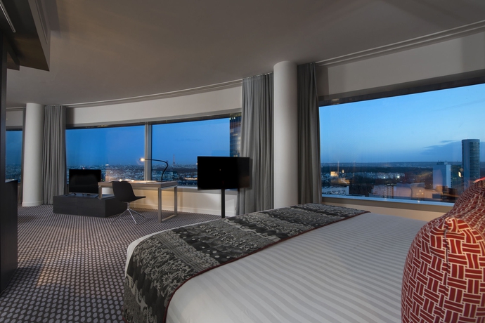 Imagen de la habitación del Hotel Melia Paris La Defense. Foto 14