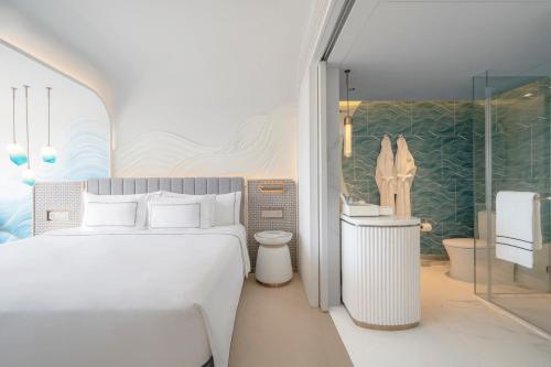 Imagen de la habitación del Hotel Melia Pattaya. Foto 9