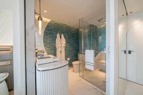 Imagen de la habitación del Hotel Melia Pattaya. Foto 11