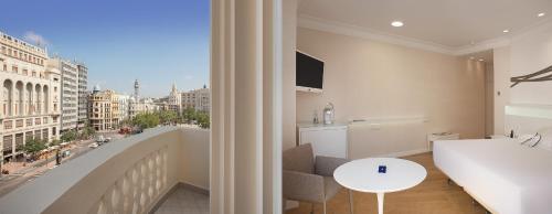 Imagen de la habitación del Hotel Melia Plaza. Foto 15