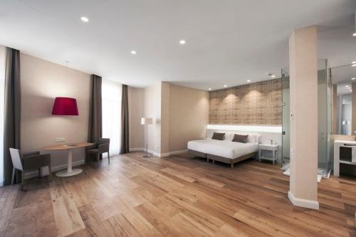 Imagen de la habitación del Hotel Melia Plaza. Foto 19