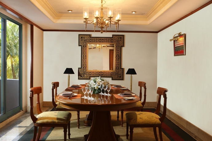 Imagen de la habitación del Hotel Melia Purosani Yogyakarta. Foto 7