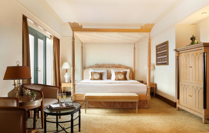 Imagen de la habitación del Hotel Melia Purosani Yogyakarta. Foto 10