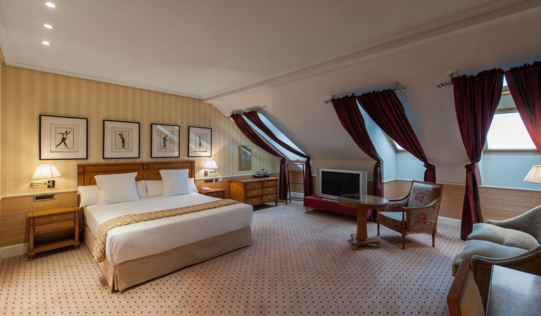Imagen de la habitación del Hotel Melia Recoletos. Foto 5