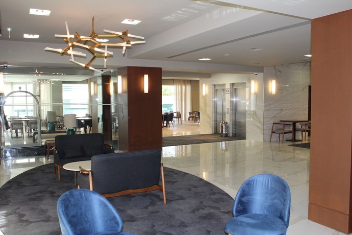 Imagen de los interiores del Hotel Melia Setubal. Foto 18