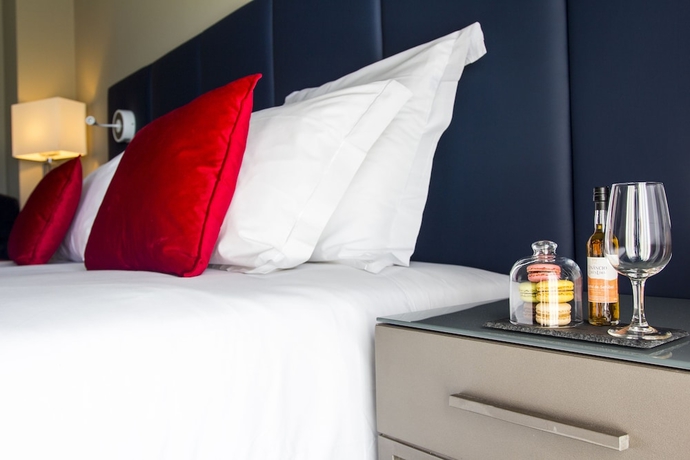 Imagen de la habitación del Hotel Melia Setubal. Foto 15
