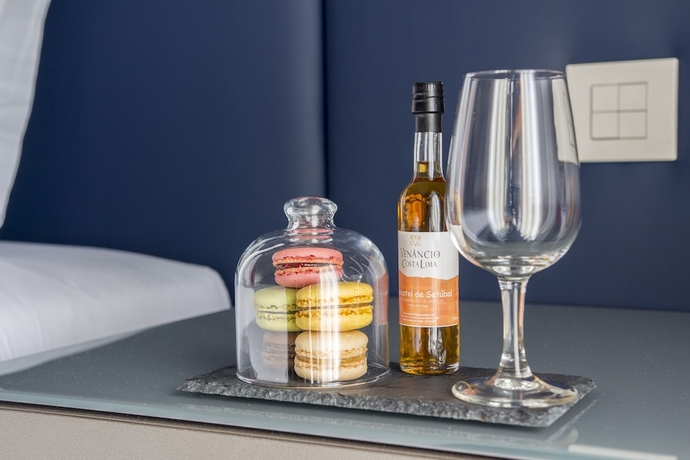 Imagen de la habitación del Hotel Melia Setubal. Foto 16