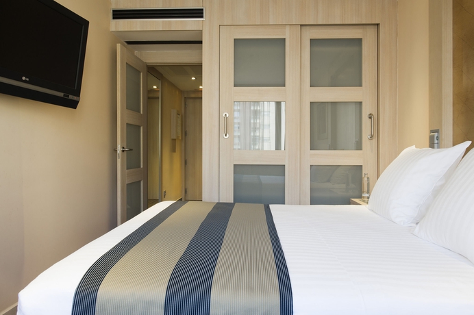 Imagen de la habitación del Hotel Melia Sevilla. Foto 6