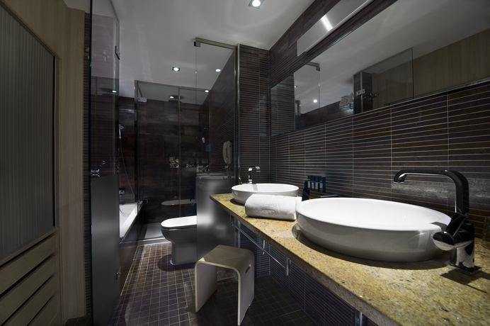 Imagen de la habitación del Hotel Melia Sevilla. Foto 8