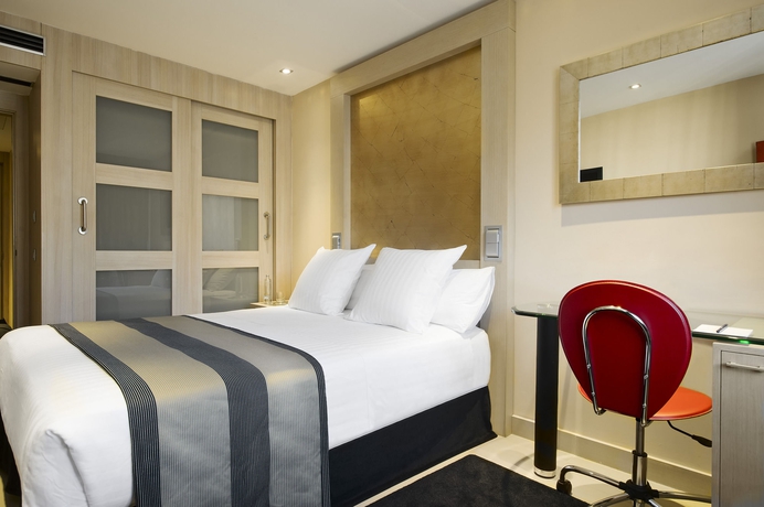 Imagen de la habitación del Hotel Melia Sevilla. Foto 12