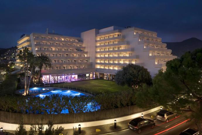 Imagen de los exteriores del Hotel Melia Sitges. Foto 17
