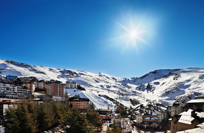 Imagen de la habitación del Hotel Melia Sol Y Nieve. Foto 4
