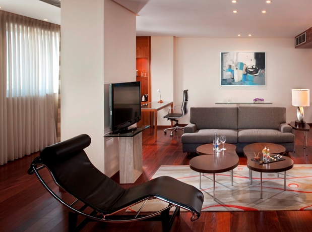 Imagen de la habitación del Hotel Melia Valencia. Foto 10