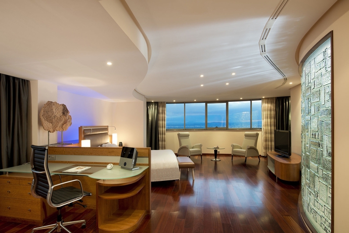 Imagen de la habitación del Hotel Melia Valencia. Foto 15