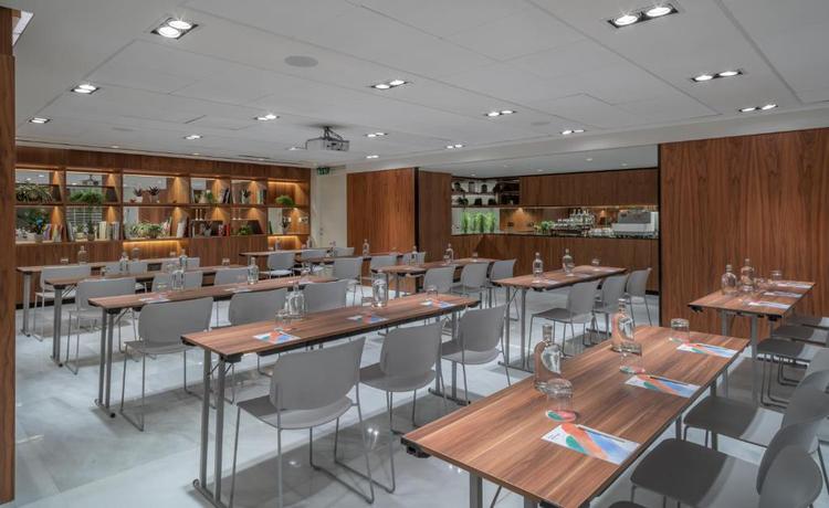 Imagen de los interiores del Hotel Melia White House. Foto 15