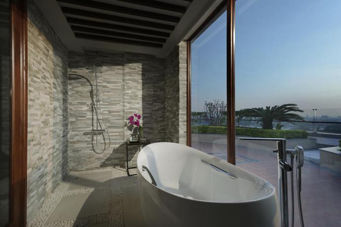 Imagen de la habitación del Hotel Melia Yangon. Foto 14