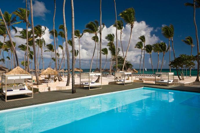 Imagen de la piscina del Hotel Meli&aacute; Caribe Beach Resort. Foto 41