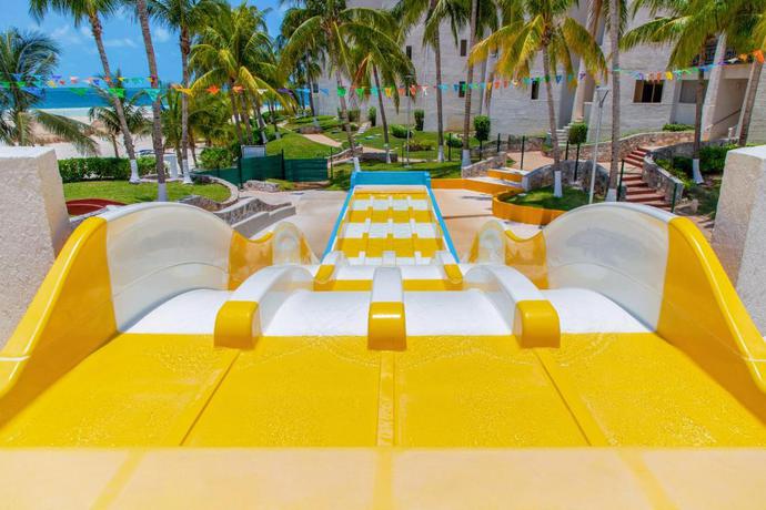 Imagen de la piscina del Hotel Meli&aacute; Casa Maya Canc&uacute;n. Foto 33