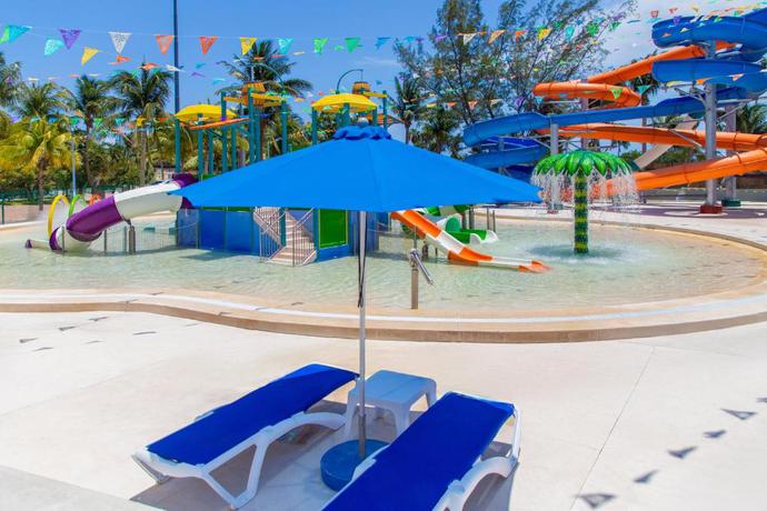 Imagen de la piscina del Hotel Meli&aacute; Casa Maya Canc&uacute;n. Foto 34